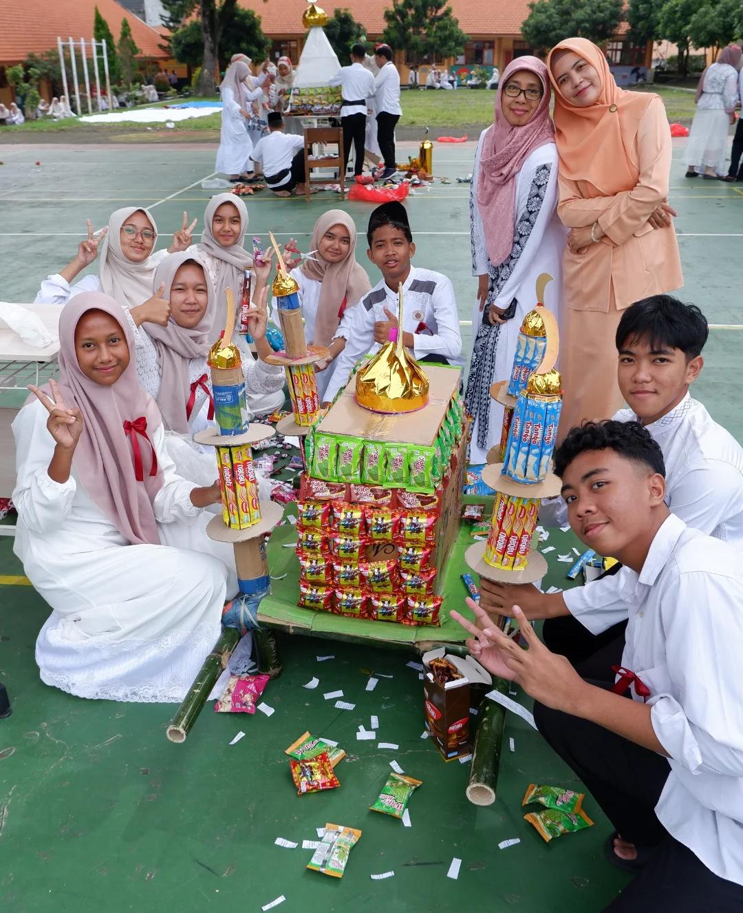 Hias gunungan